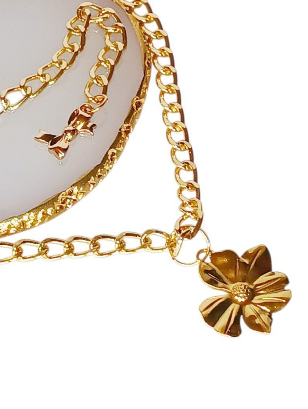 Long Gold Flower Pendant Necklace Streetwear Glam Y2k Revival Regencycore 1970s